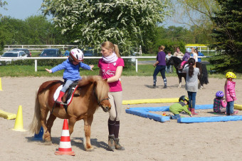 Gut Rodderhof, Reitanlage Köln – Kleinkindunterricht