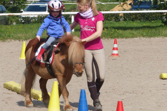 Gut Rodderhof, Reitanlage Köln – Kleinkindunterricht