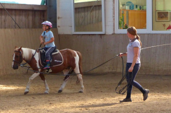 Gut Rodderhof, Reitanlage Köln – Ferienkurs mit Longenunterricht